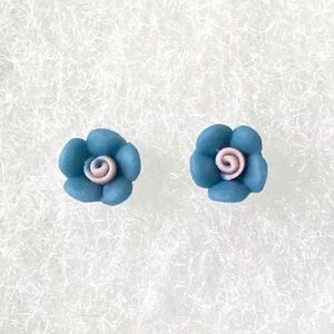 Blue & Light Purple Flower Stud Earrings